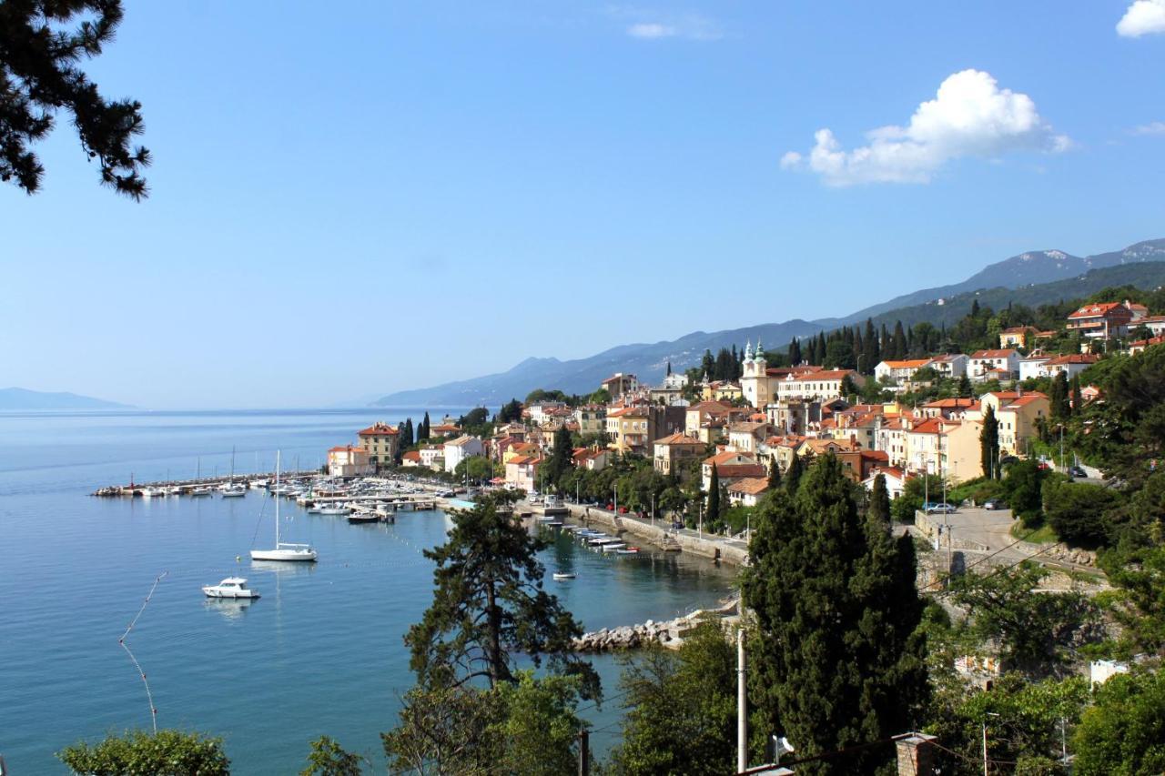 Apartments With A Parking Space Opatija - Volosko, Opatija - 7897 *